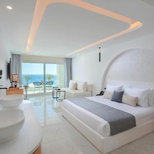 Junior Jacuzzi Suite Posh Club